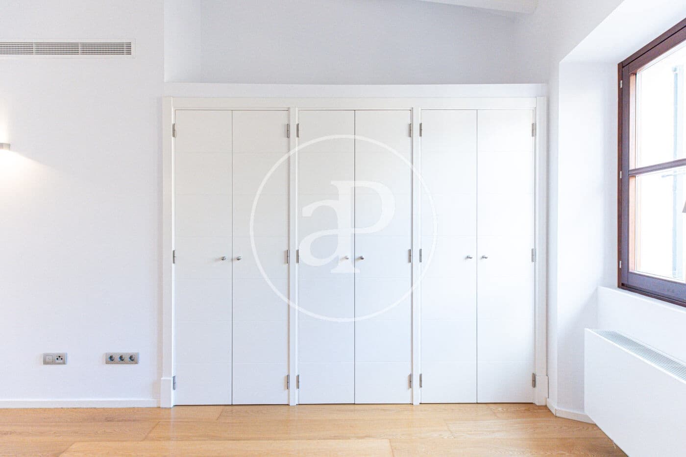Appartement de 2 chambres à louer à Palma de Mallorca - 2 600 € (Ref: 10147045)