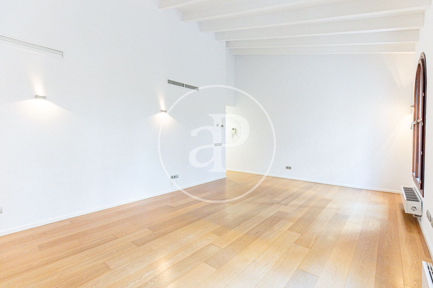 Appartement de 2 chambres à louer à Palma de Mallorca - 2 600 € (Ref: 10147045)