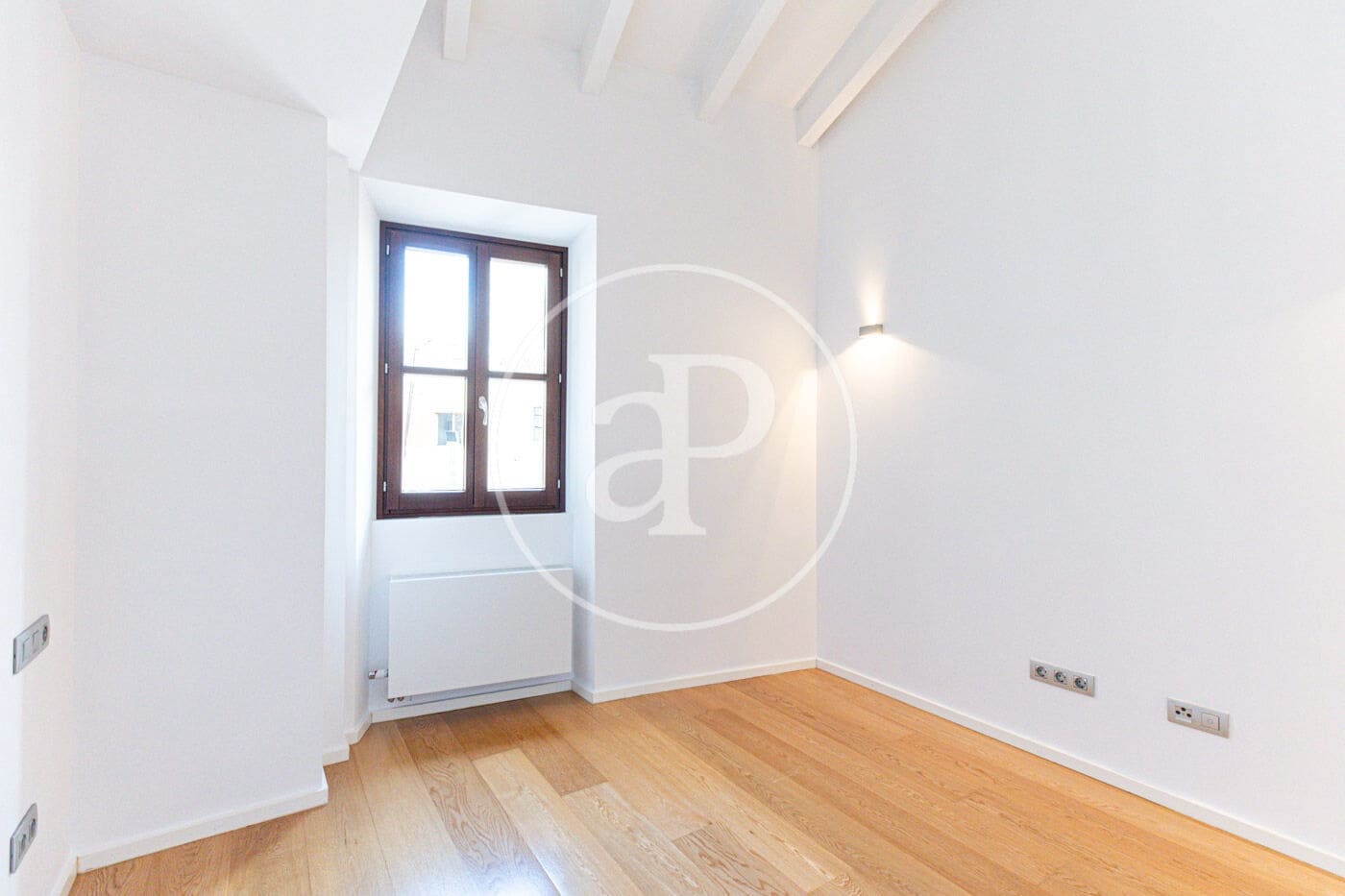 Appartement de 2 chambres à louer à Palma de Mallorca - 2 600 € (Ref: 10147045)