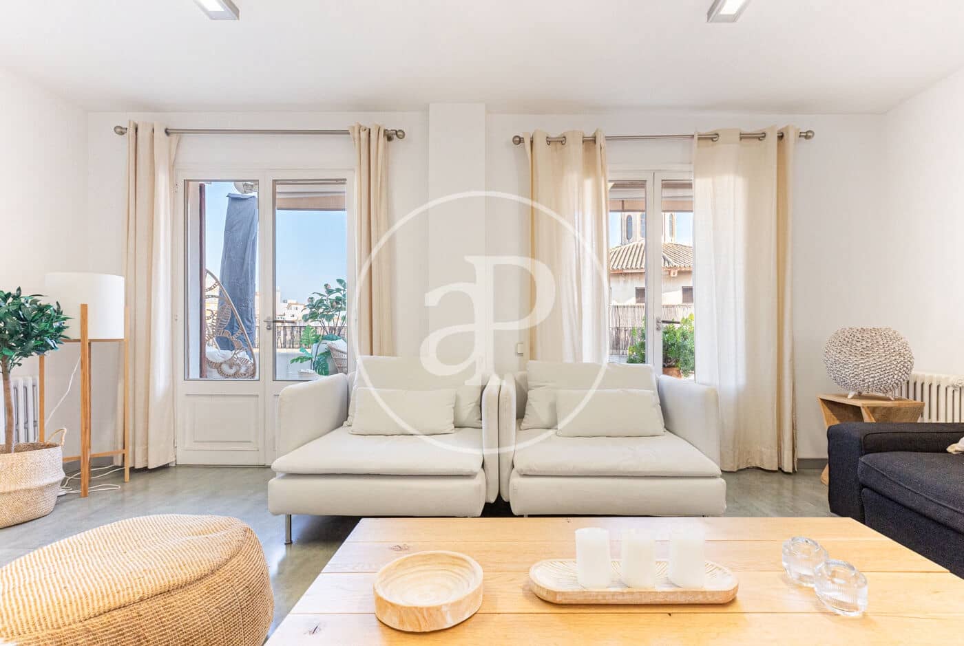 3 sovrum Takvåning att hyra i Palma de Mallorca - 3 300 € (Ref: 10147046)