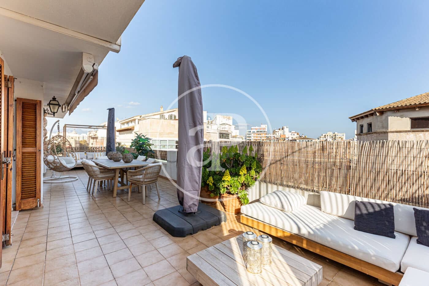 3 sovrum Takvåning att hyra i Palma de Mallorca - 3 300 € (Ref: 10147046)
