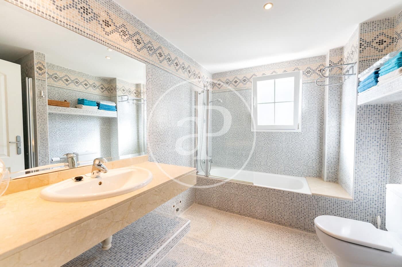 Appartement de 2 chambres à louer à Puig de Ros avec piscine - 1 600 € (Ref: 10155247)