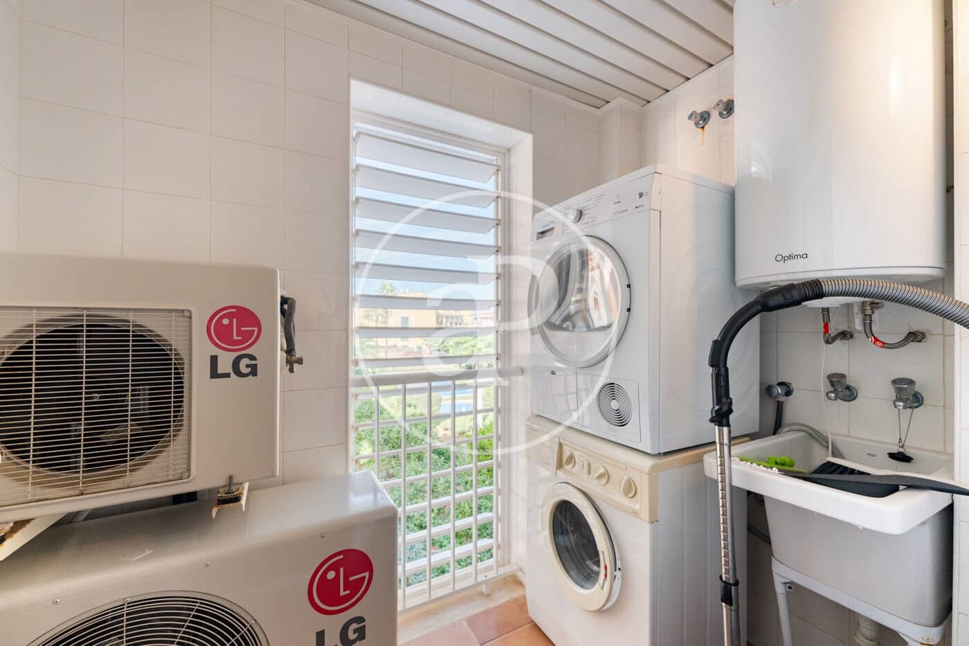 Appartement de 2 chambres à louer à Puig de Ros avec piscine - 1 600 € (Ref: 10155247)