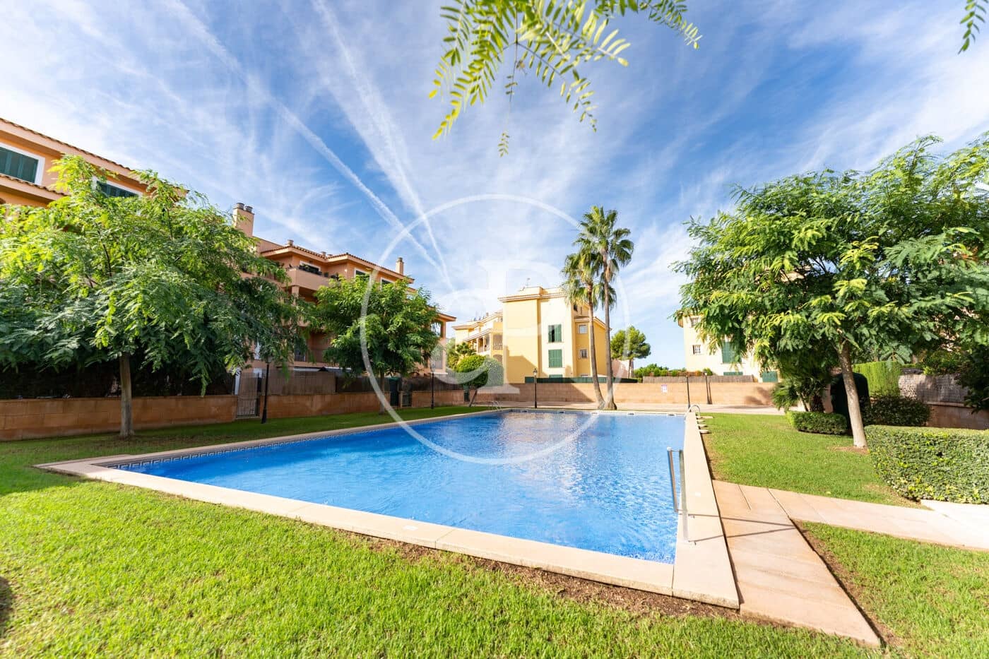 Appartement de 2 chambres à louer à Puig de Ros avec piscine - 1 600 € (Ref: 10155247)