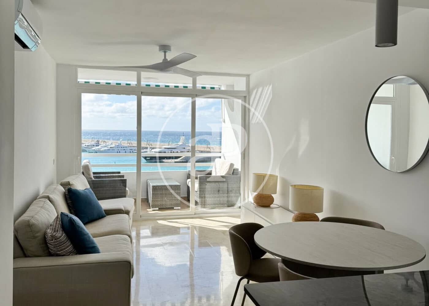 Apartamento de 2 habitaciones en El Toro / Port Adriano en alquiler - 2.000 € (Ref: 10161490)