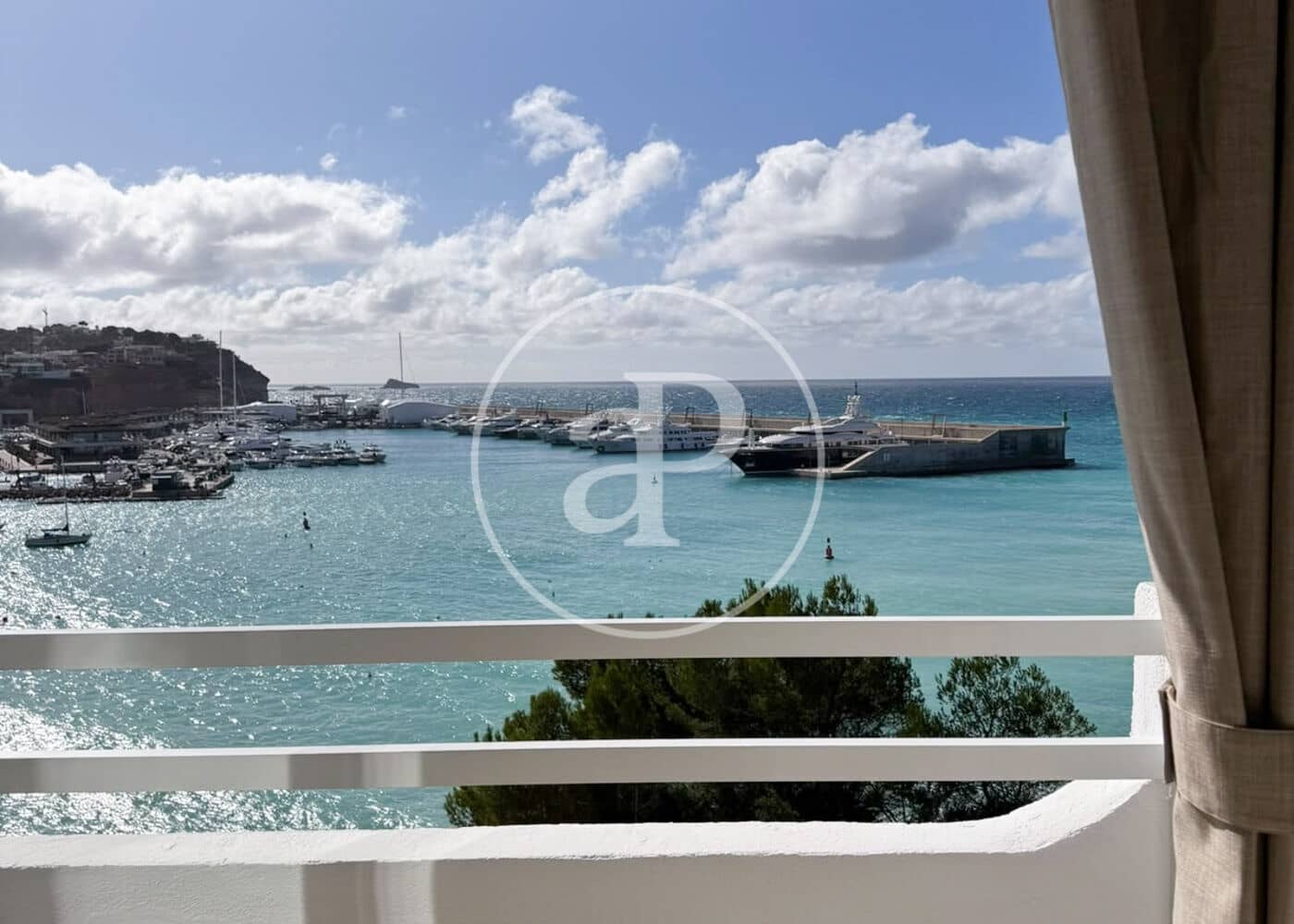 Apartamento de 2 habitaciones en El Toro / Port Adriano en alquiler - 2.000 € (Ref: 10161490)