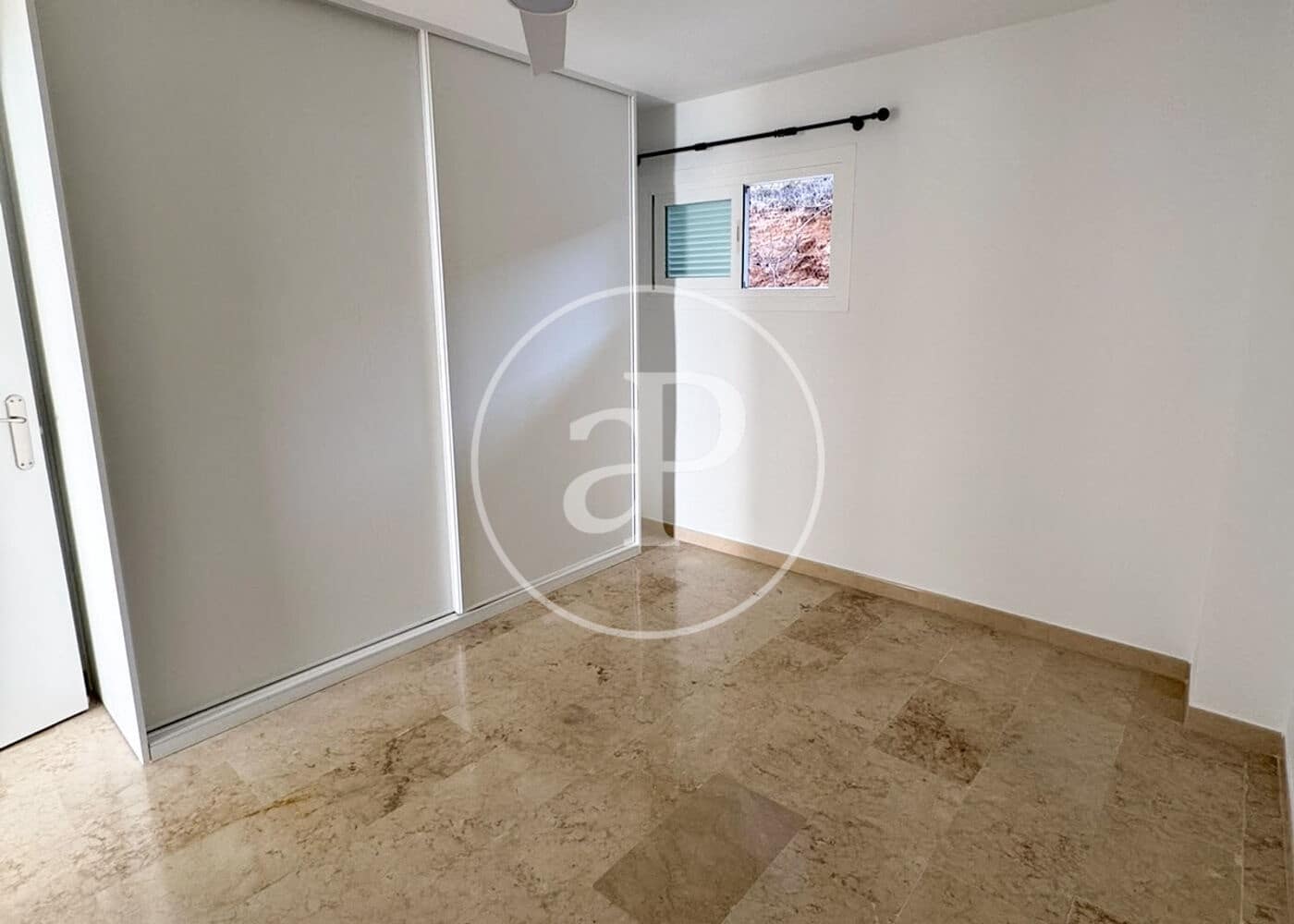 Apartamento de 2 habitaciones en El Toro / Port Adriano en alquiler - 2.000 € (Ref: 10161490)