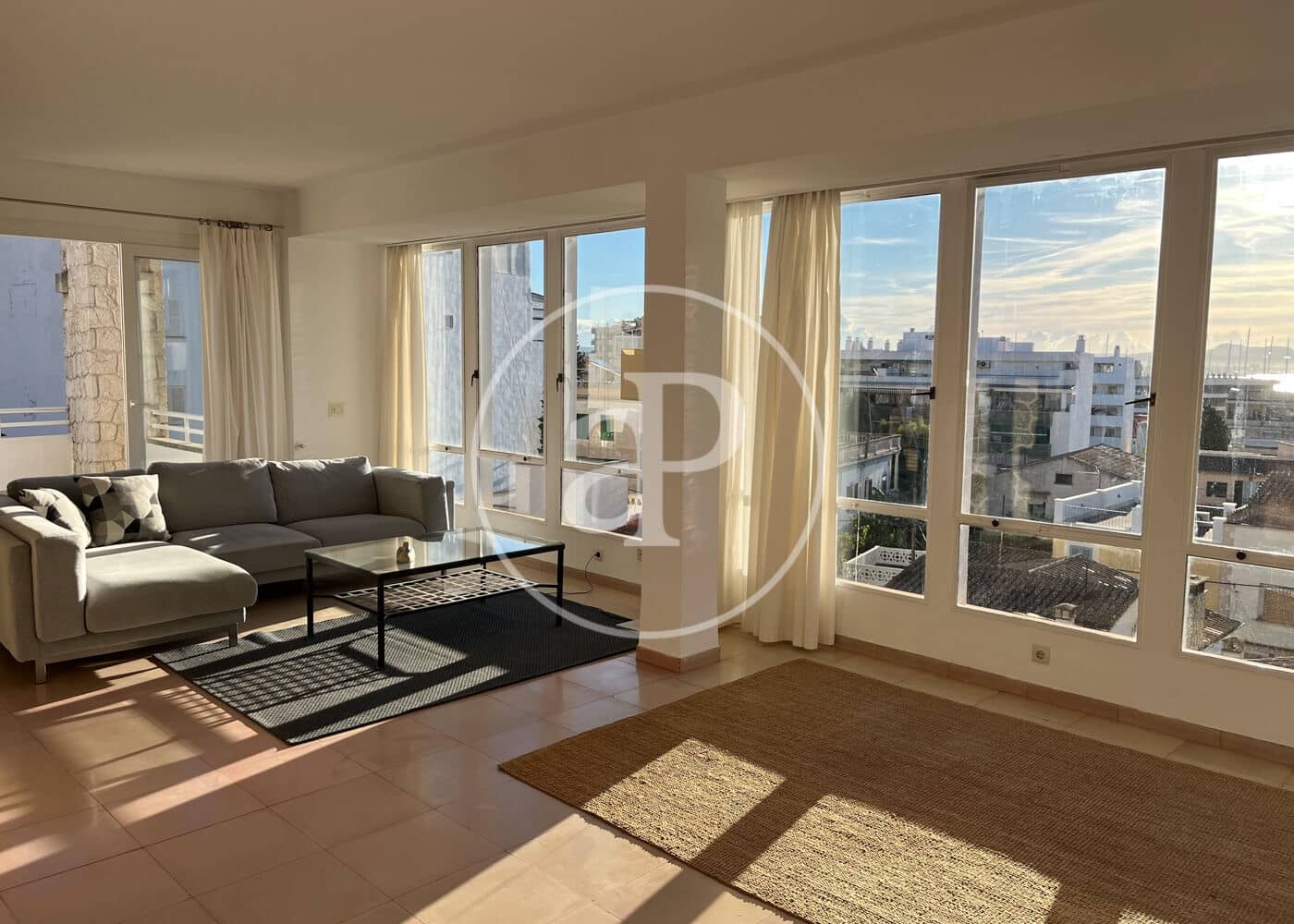 4 bedroom Apartment for rent in Palma de Mallorca - € 1,900 (Ref: 10166624)