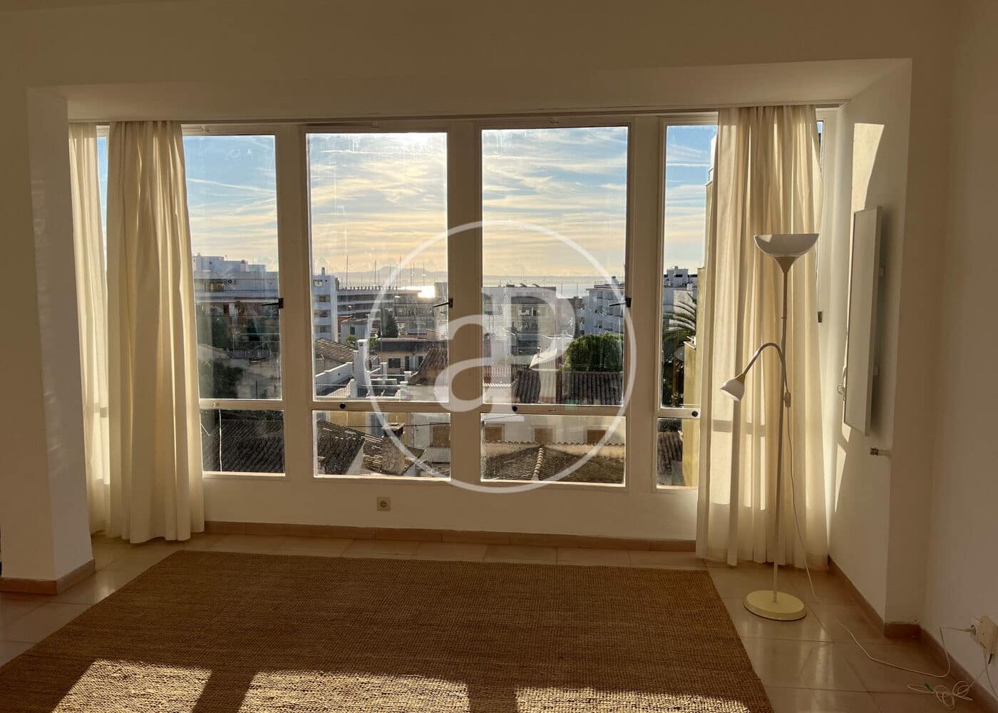 4 bedroom Apartment for rent in Palma de Mallorca - € 1,900 (Ref: 10166624)