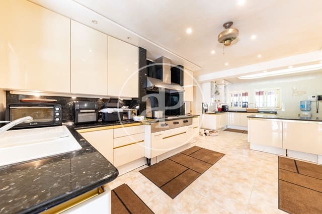 11 bedroom Villa for sale in Genova, Palma de Mallorca with pool garage - € 12,900,000 (Ref: 10173818)