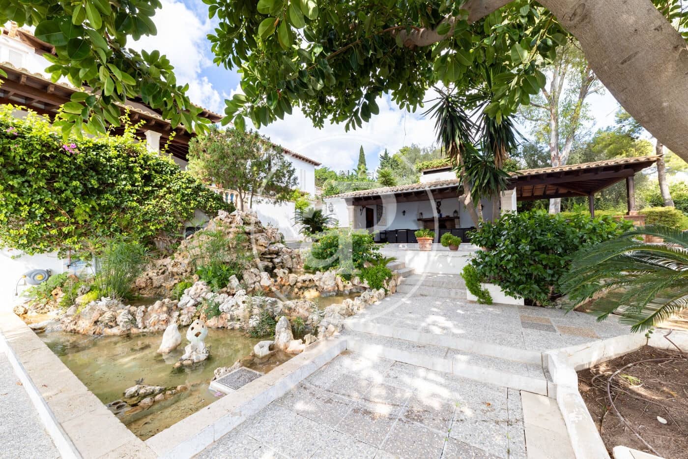 11 bedroom Villa for sale in Genova with pool garage - € 12,900,000 (Ref: 10173818)