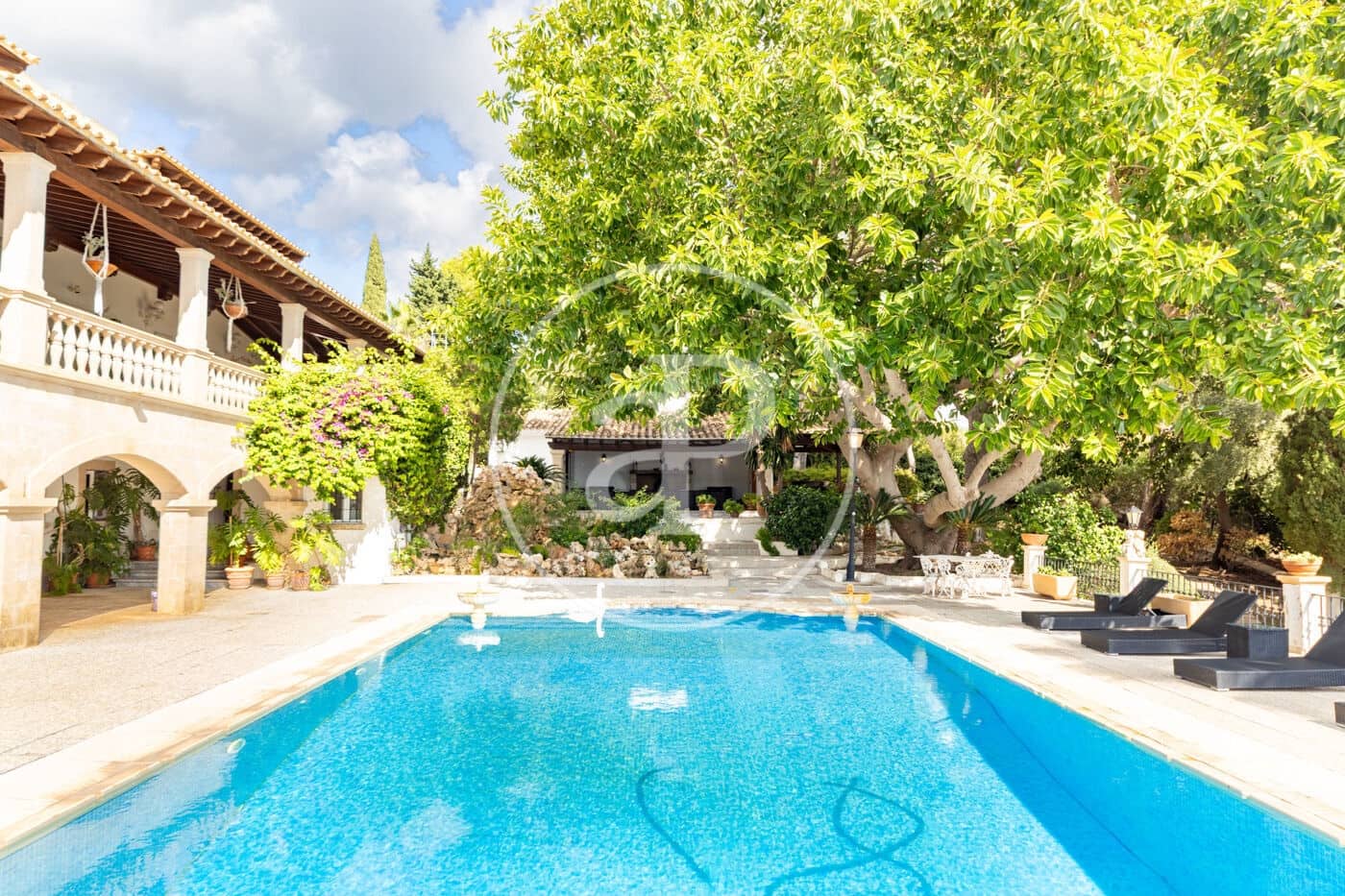 11 bedroom Villa for sale in Genova with pool garage - € 12,900,000 (Ref: 10173818)