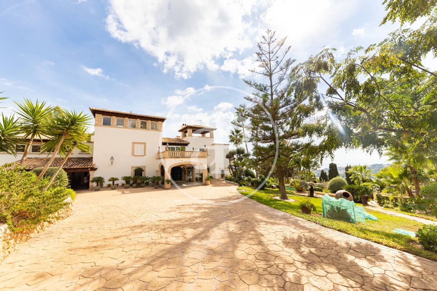 11 bedroom Villa for sale in Genova with pool garage - € 12,900,000 (Ref: 10173818)