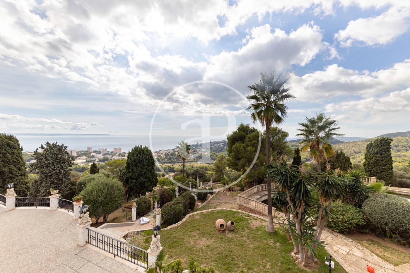 11 bedroom Villa for sale in Genova with pool garage - € 12,900,000 (Ref: 10173818)