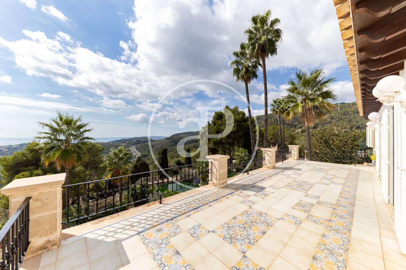 11 bedroom Villa for sale in Genova with pool garage - € 12,900,000 (Ref: 10173818)
