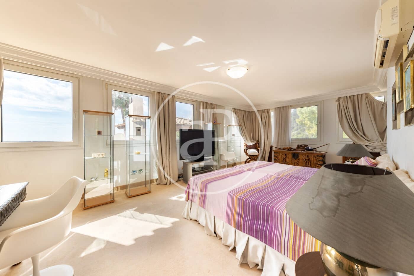 11 bedroom Villa for sale in Genova with pool garage - € 12,900,000 (Ref: 10173818)