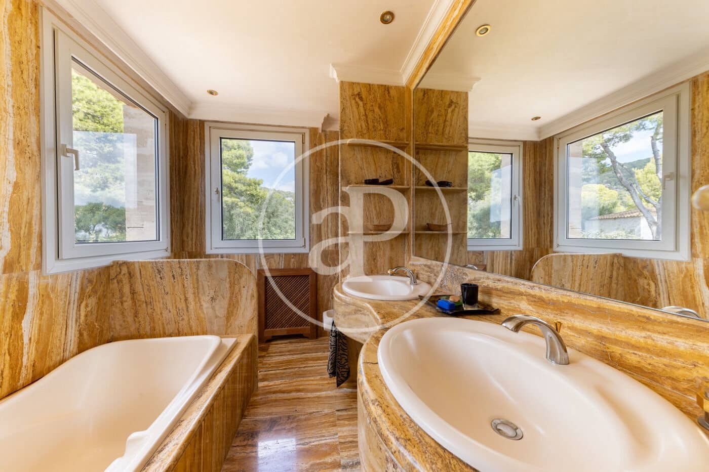 11 bedroom Villa for sale in Genova with pool garage - € 12,900,000 (Ref: 10173818)