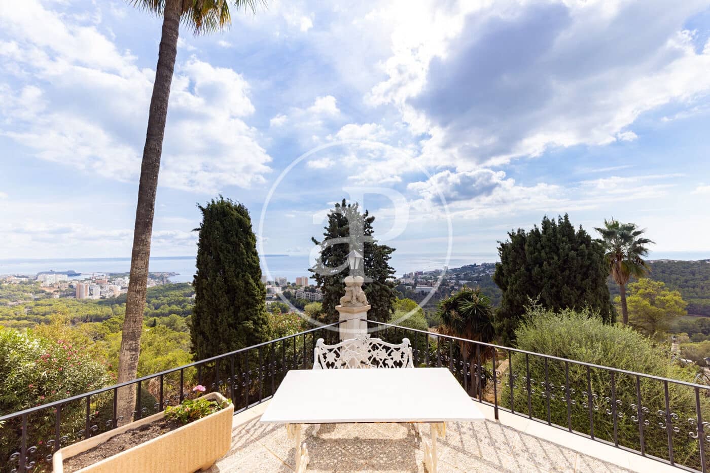 11 bedroom Villa for sale in Genova with pool garage - € 12,900,000 (Ref: 10173818)
