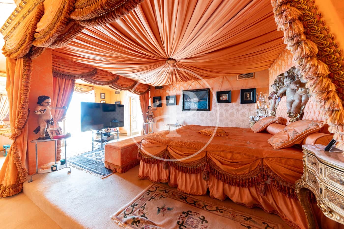 11 bedroom Villa for sale in Genova with pool garage - € 12,900,000 (Ref: 10173818)