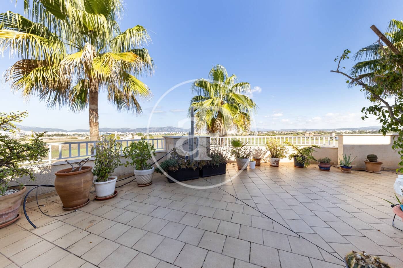 2 soveværelse Penthouse til leje i Sant Jordi med garage - € 1.750 (Ref: 10180539)