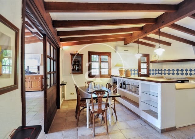 8 soveværelse Villa til salg i Binissalem med swimmingpool - € 2.500.000 (Ref: 8718882)