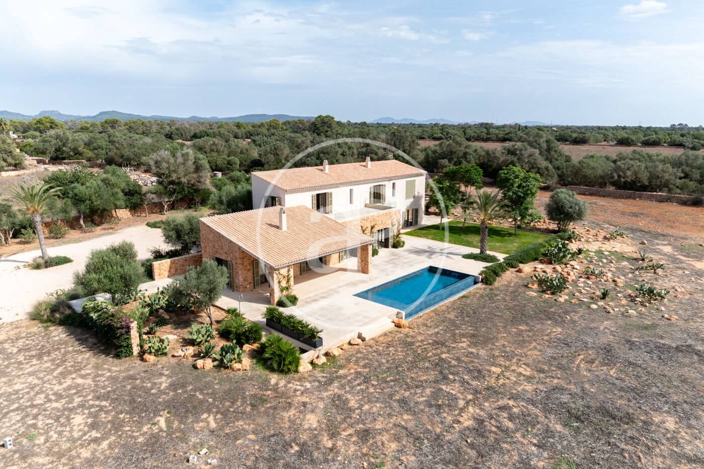 4 soveværelse Villa til salg i Llucmajor med swimmingpool - € 3.950.000 (Ref: 8718901)