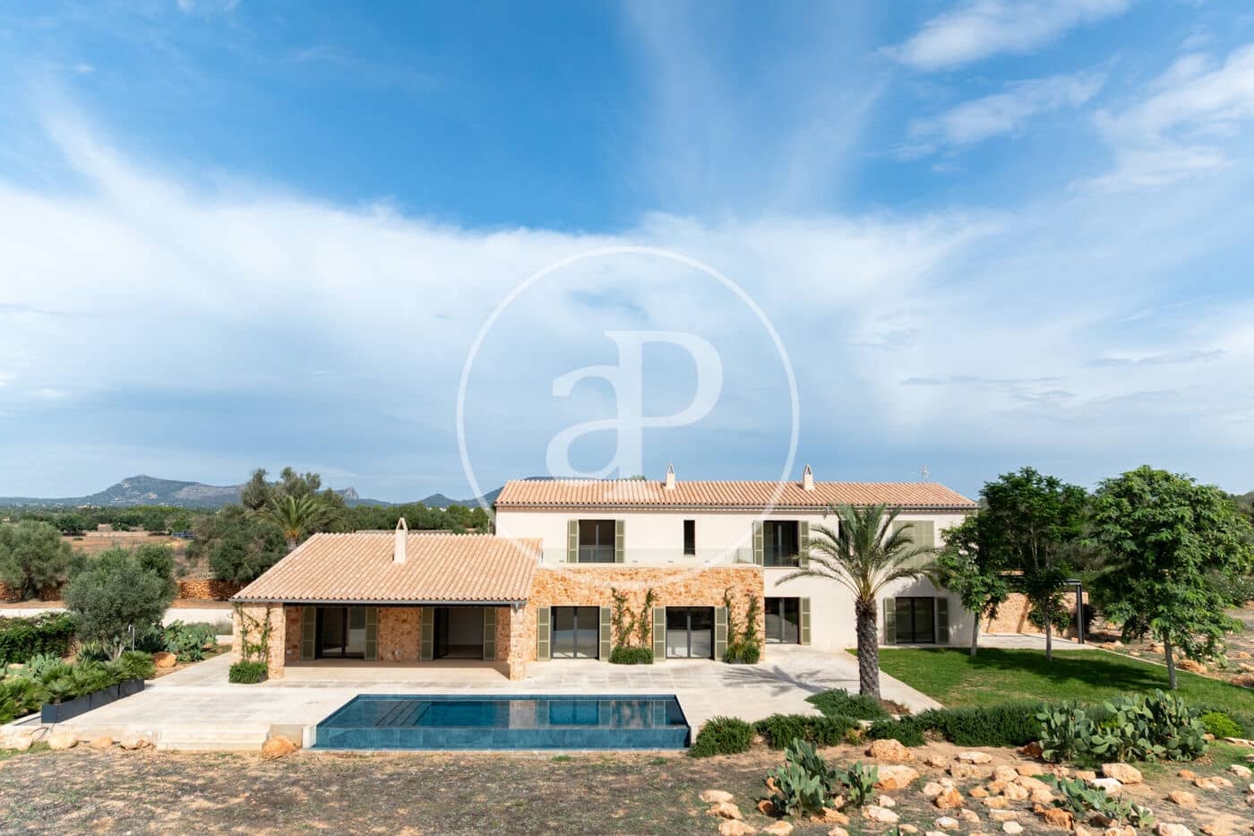 4 soveværelse Villa til salg i Llucmajor med swimmingpool - € 3.950.000 (Ref: 8718901)