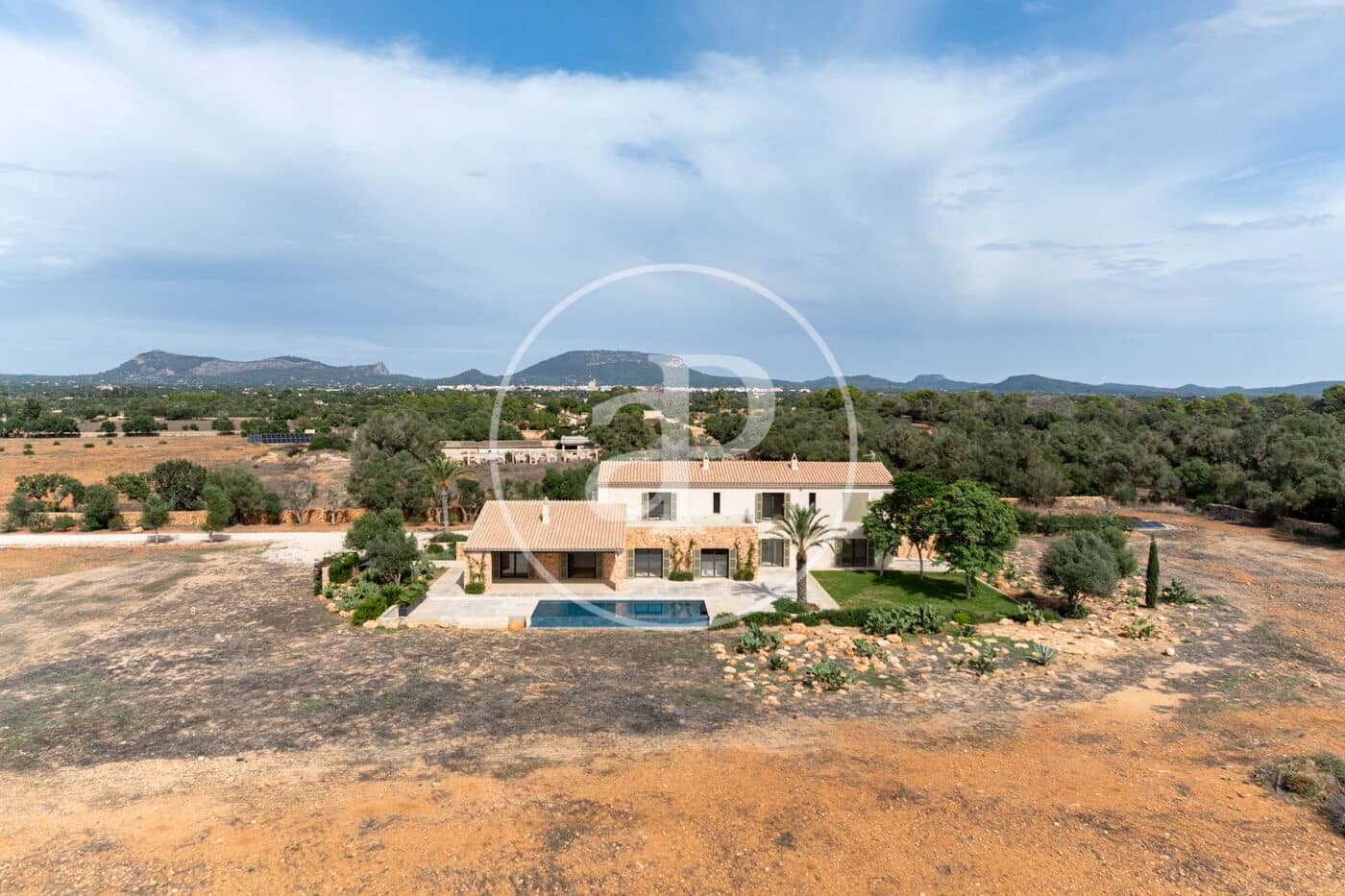 4 soveværelse Villa til salg i Llucmajor med swimmingpool - € 3.950.000 (Ref: 8718901)