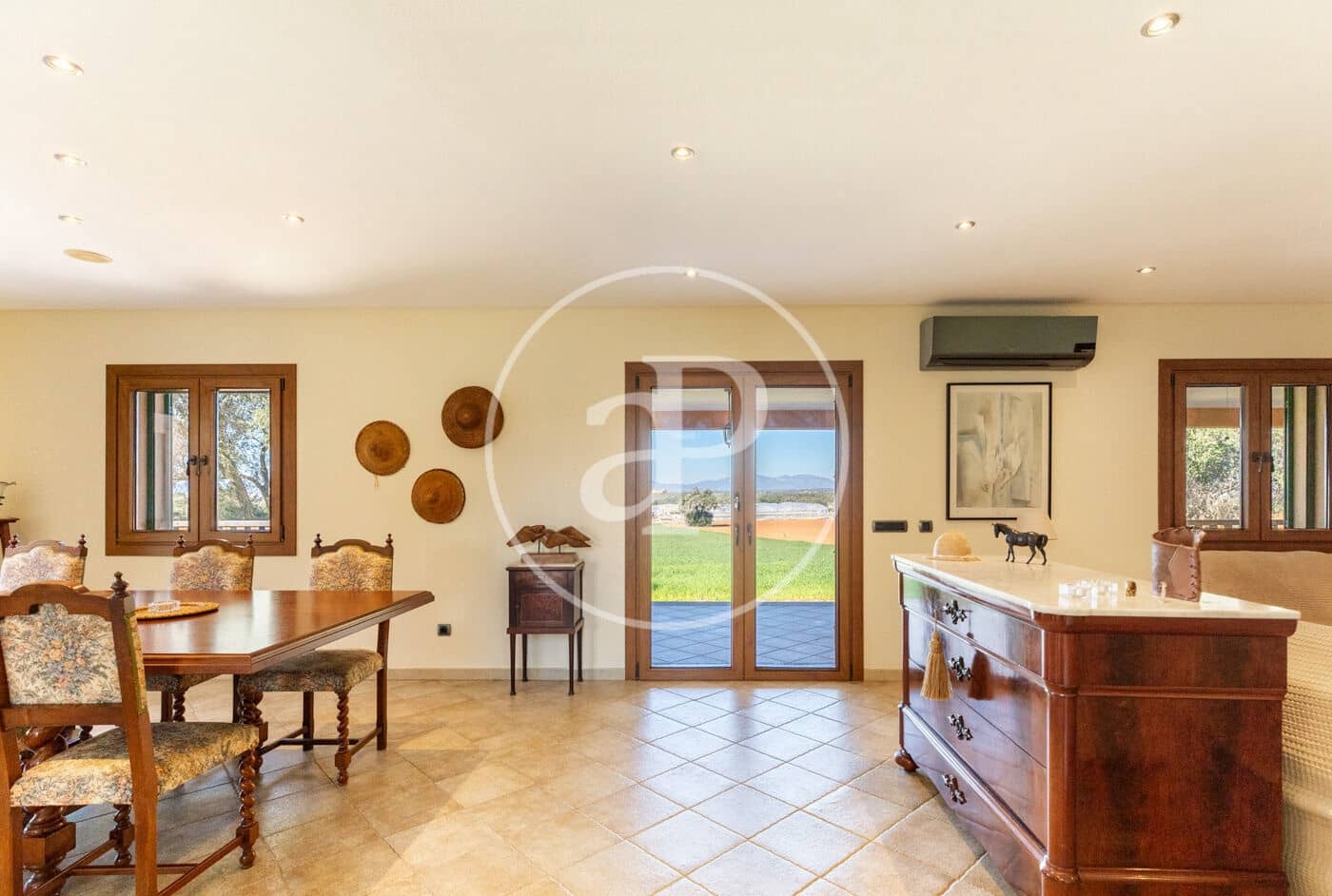 5 soveværelse Villa til salg i Sant Jordi med swimmingpool - € 1.290.000 (Ref: 8718927)