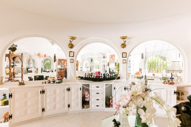 4 soverom Villa til salgs i Santa Ponsa, Calvià med svømmebasseng - € 1 785 000 (Ref: 8718928)