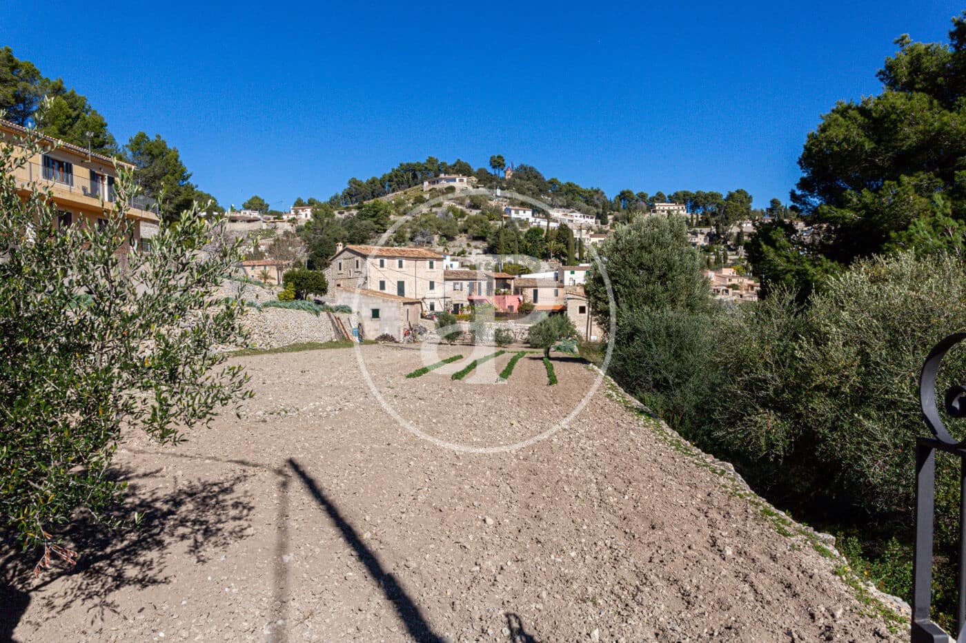 Grunde uden byggetilladelser til salg i Puigpunyent - € 280.000 (Ref: 8718986)