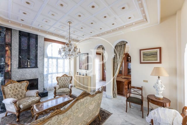 6 bedroom Villa for sale in Portocristo / Port de Manacor, Manacor - € 955,000 (Ref: 8719002)