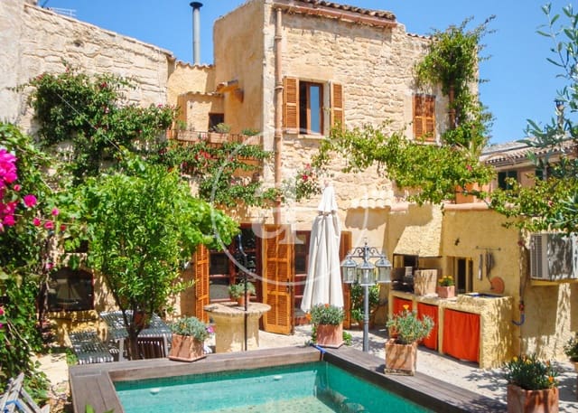 5 slaapkamer Villa te koop in Capdepera met zwembad - € 880.000 (Ref: 8719003)