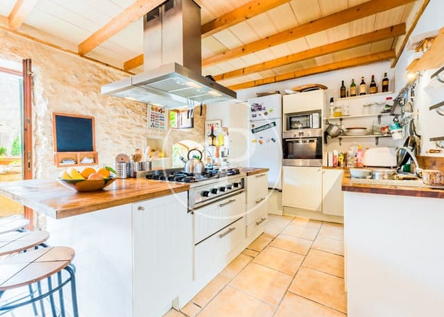 5 slaapkamer Villa te koop in Capdepera met zwembad - € 880.000 (Ref: 8719003)