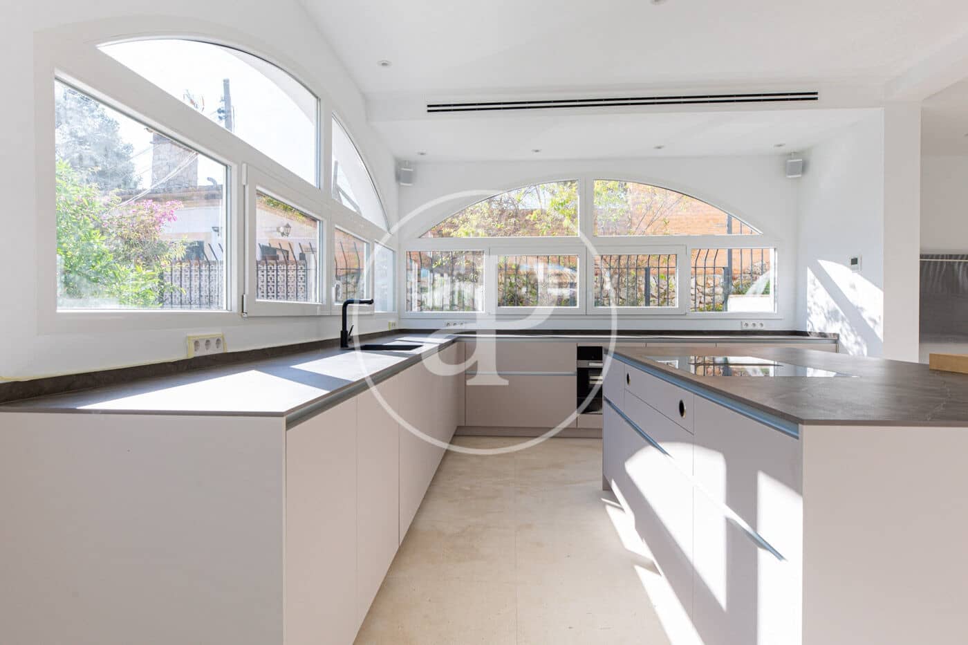 3 chambre Villa/Maison à vendre à Genova avec piscine - 3 200 000 € (Ref: 8719033)