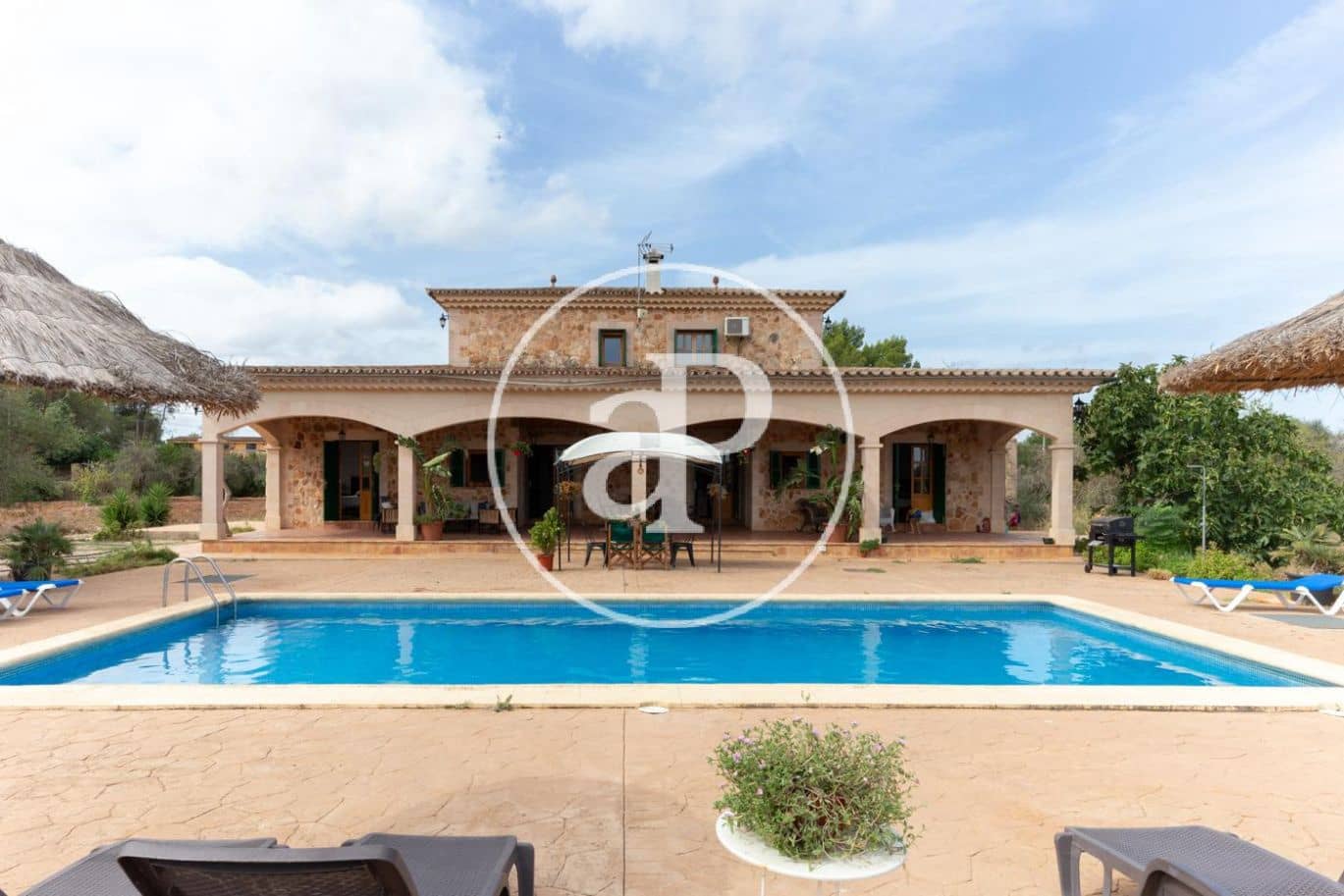 8 makuuhuone Huvila vuokrattavana paikassa Binissalem mukana uima-altaan - 5 000 € (Ref: 8726540)