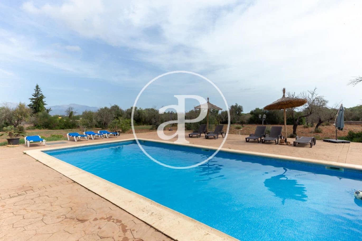 8 makuuhuone Huvila vuokrattavana paikassa Binissalem mukana uima-altaan - 5 000 € (Ref: 8726540)