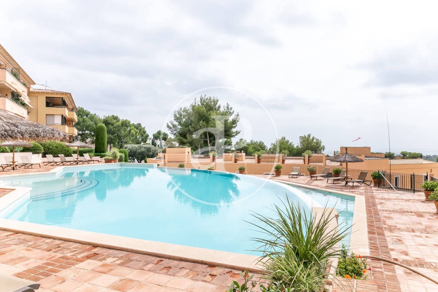 3 soveværelse Lejlighed til leje i Cas Catala med swimmingpool - € 4.500 (Ref: 8726541)