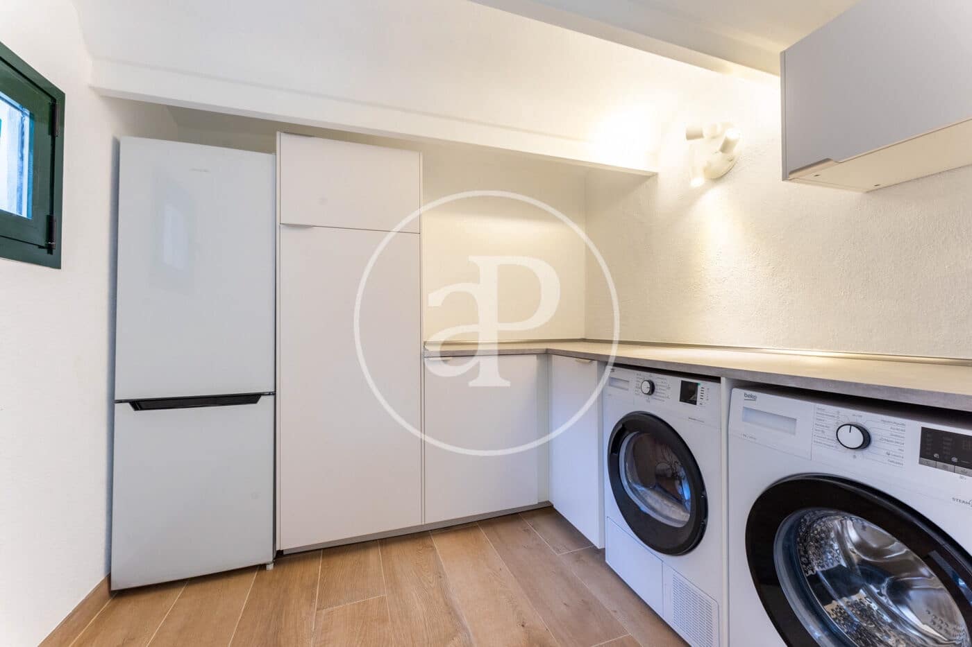 3 bedroom Apartment for rent in Palma de Mallorca - € 2,950 (Ref: 8726560)