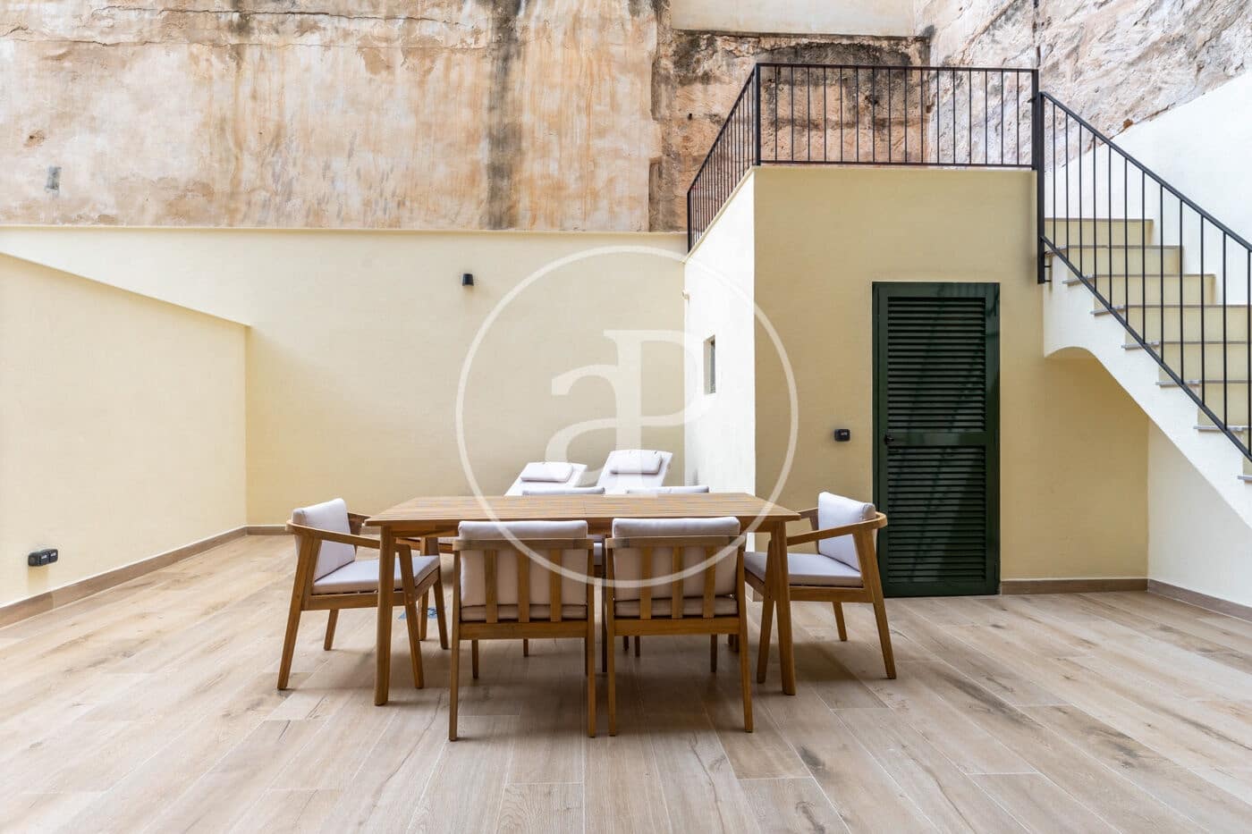 3 bedroom Apartment for rent in Palma de Mallorca - € 2,950 (Ref: 8726560)