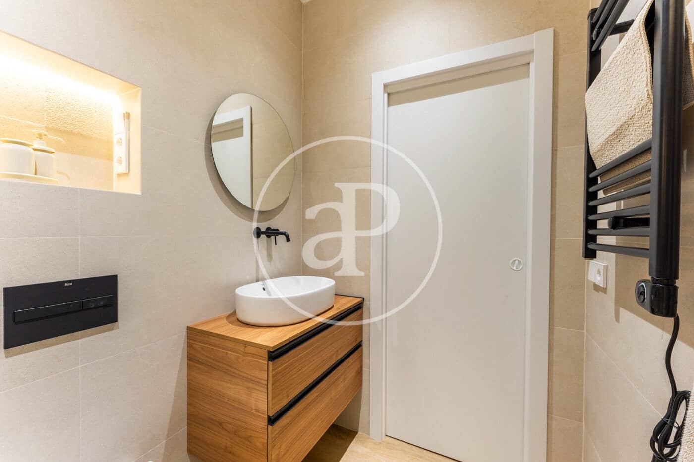 2 quarto Apartamento para arrendar em Palma de Mallorca - 2 950 € (Ref: 8726561)