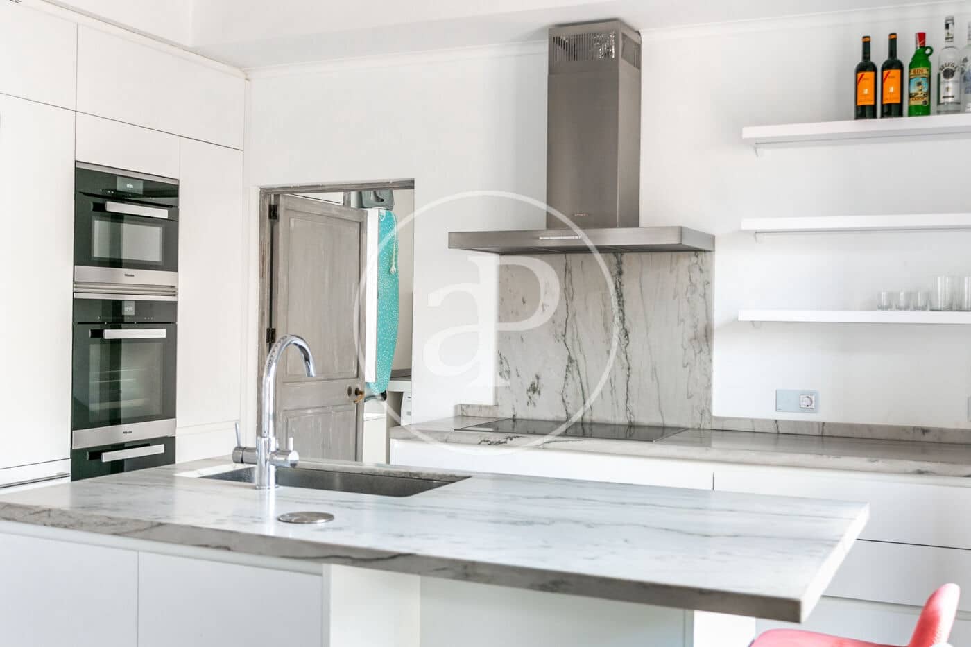 Apartamento de 2 habitaciones en Palma de Mallorca en alquiler - 5.000 € (Ref: 8726569)