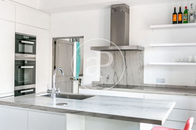 2 bedroom Apartment for rent in La Llotja - Born, Palma de Mallorca - € 5,000 (Ref: 8726569)