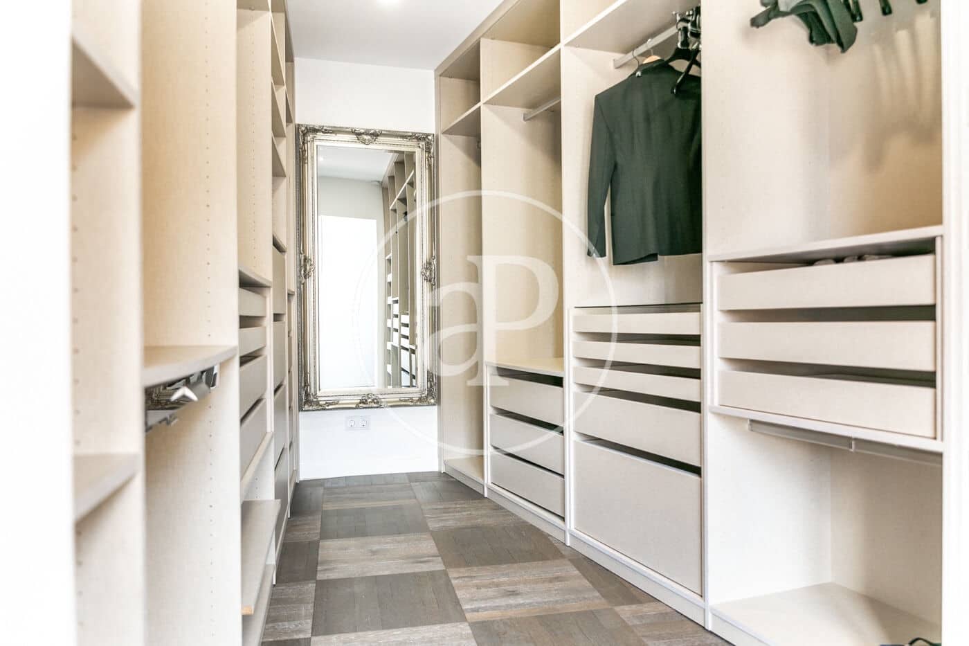 Apartamento de 2 habitaciones en Palma de Mallorca en alquiler - 5.000 € (Ref: 8726569)