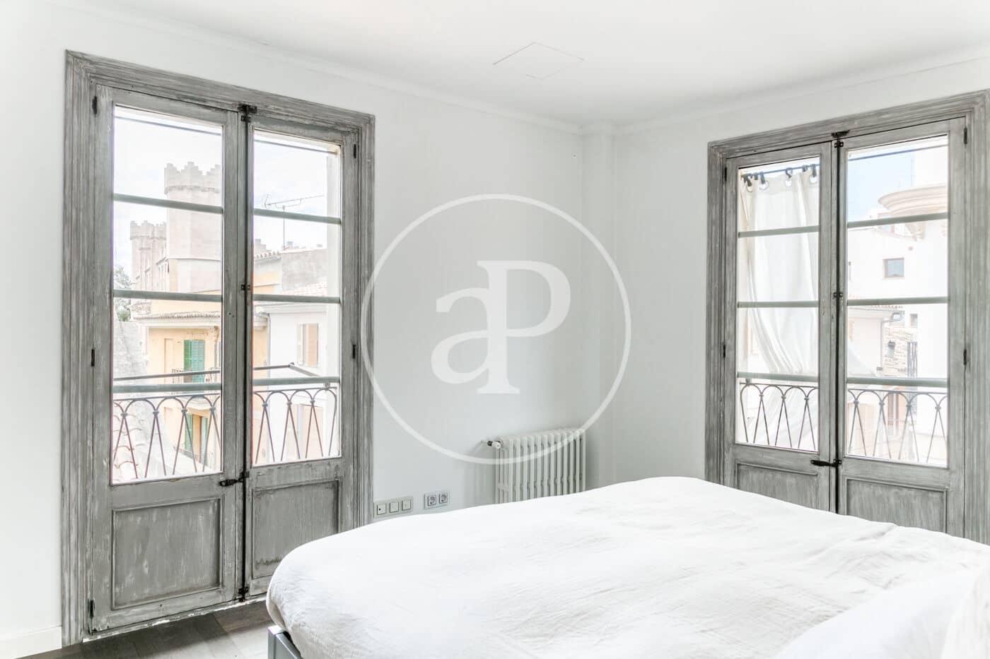 Apartamento de 2 habitaciones en Palma de Mallorca en alquiler - 5.000 € (Ref: 8726569)