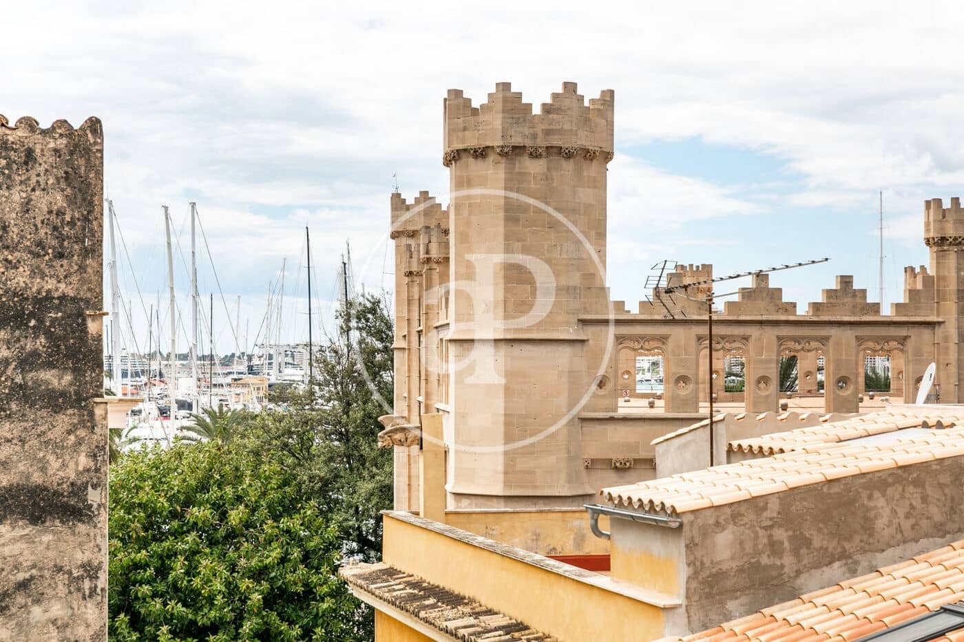 Apartamento de 2 habitaciones en Palma de Mallorca en alquiler - 5.000 € (Ref: 8726569)