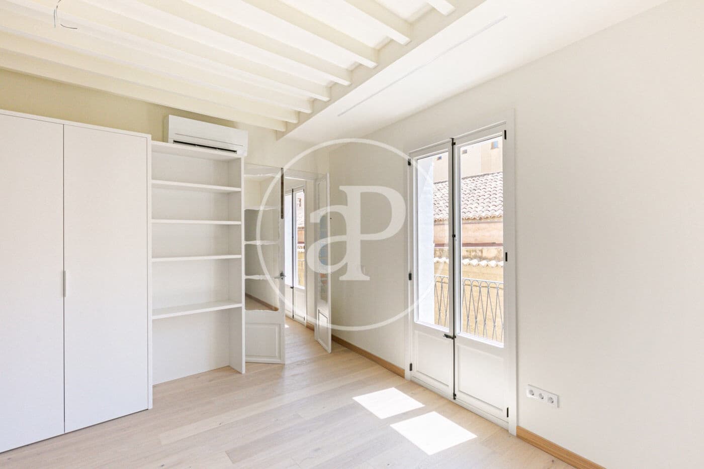 2 slaapkamer Appartement te huur in Palma de Mallorca - € 4.000 (Ref: 8726612)