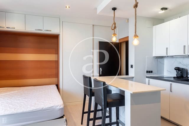 Apartment for rent in Magalluf, Calvià with pool - € 1,275 (Ref: 8726616)