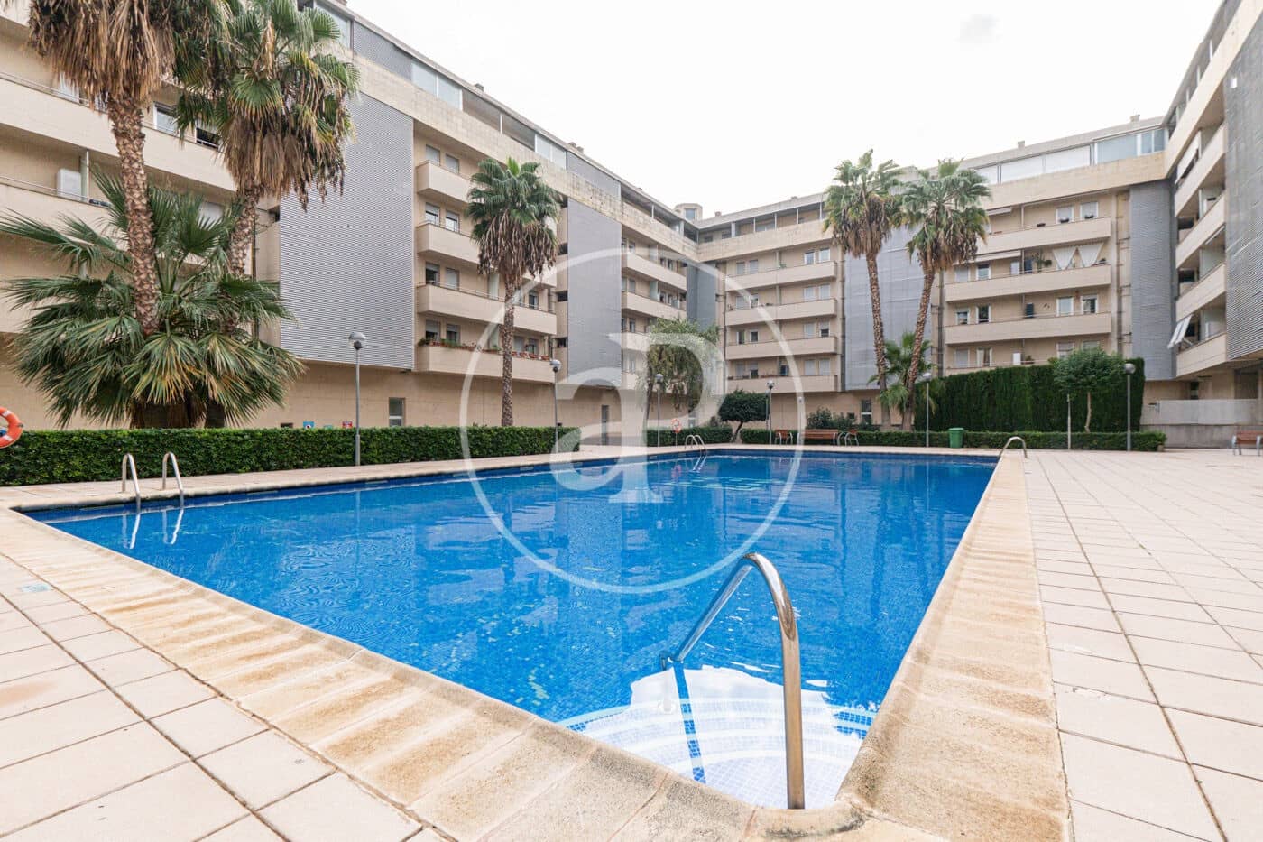 Apartamento de 2 habitaciones en Palma de Mallorca en alquiler con piscina - 1.800 € (Ref: 8726633)