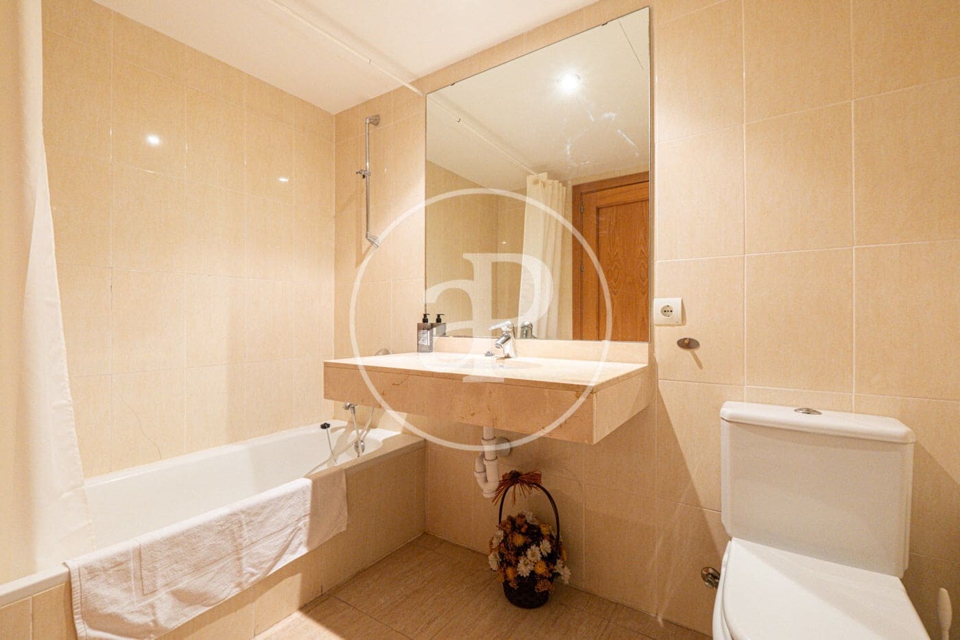 Apartamento de 2 habitaciones en Palma de Mallorca en alquiler con piscina - 1.800 € (Ref: 8726633)